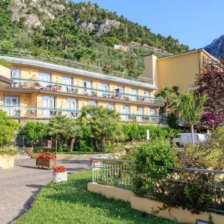 San Pietro 4* Limone sul Garda
