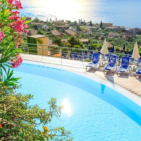 San Pietro 4* Limone sul Garda